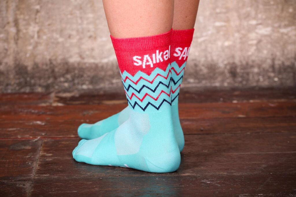 saikel_chevron_socks_2.jpg