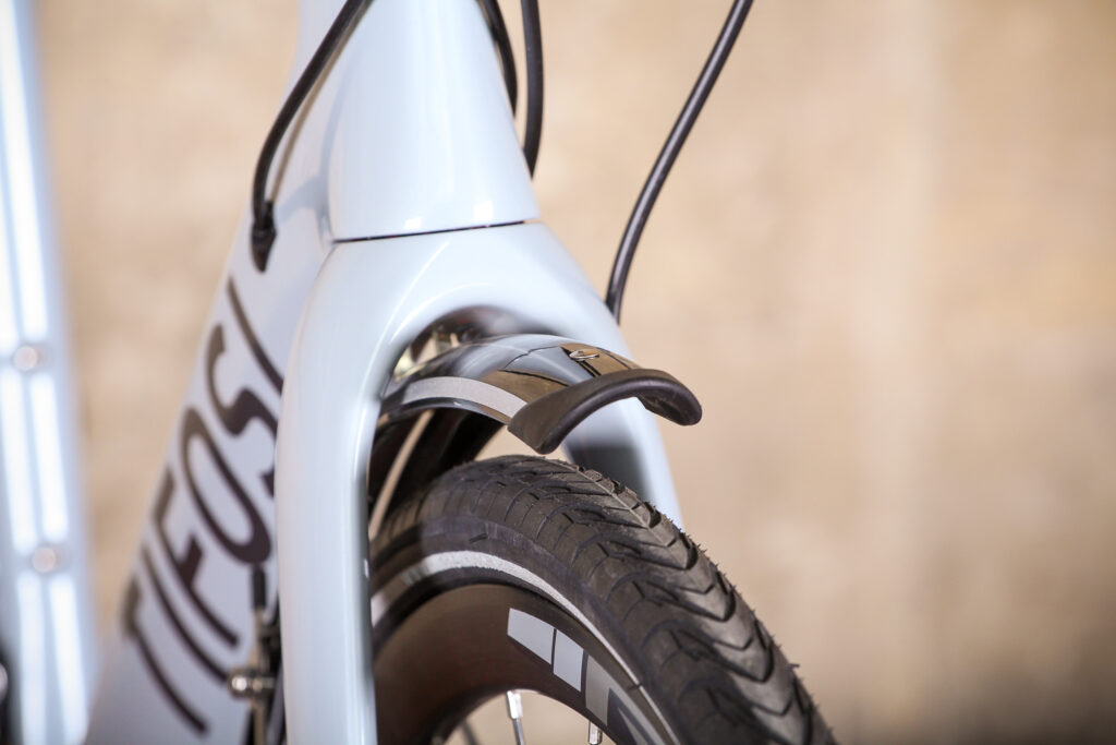 tifosi_cavazzo_commuter_tiagra_-_fork_clearance.jpg