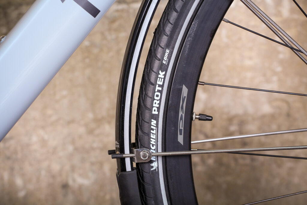 tifosi_cavazzo_commuter_tiagra_-_tyre.jpg