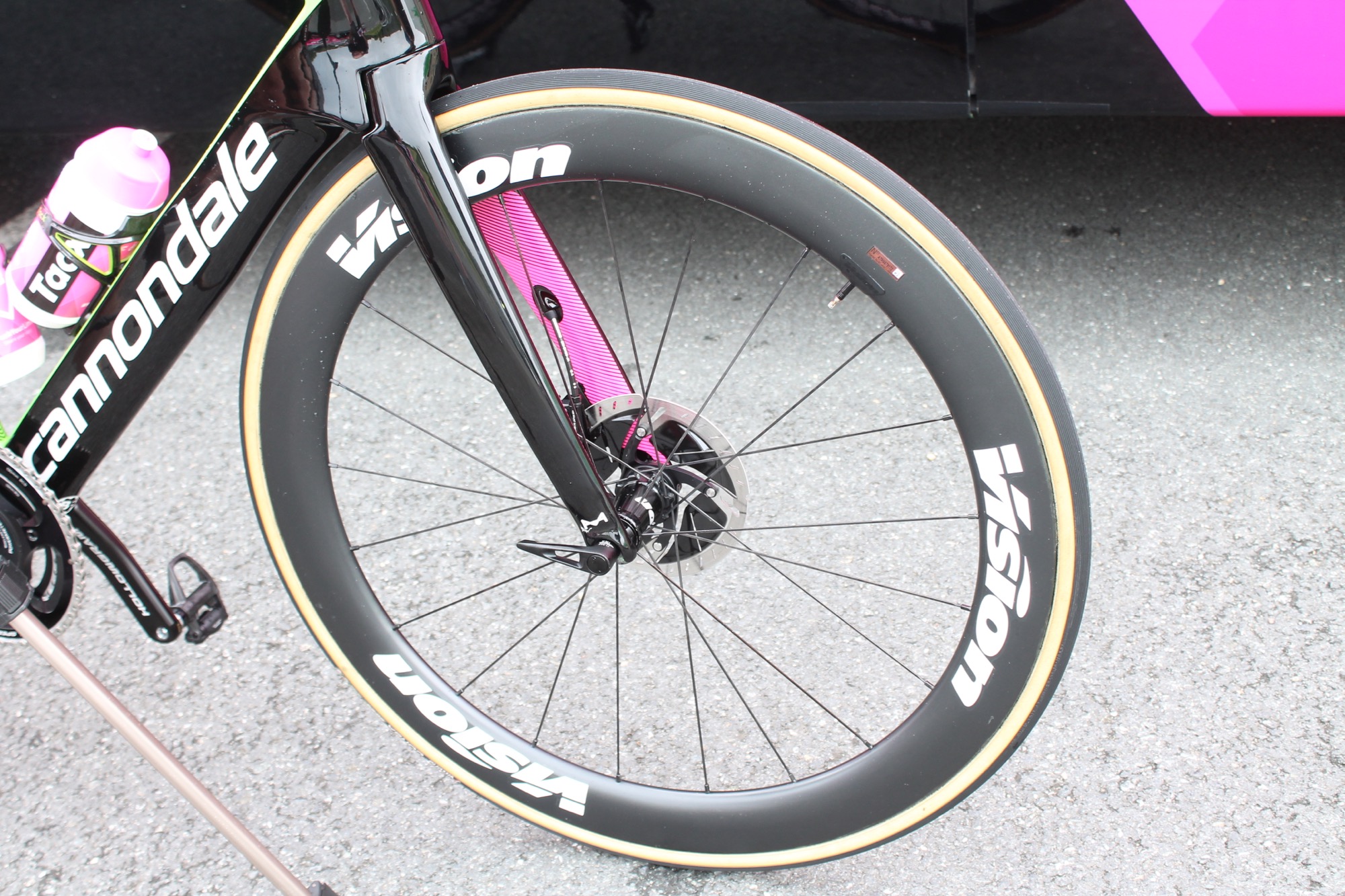 tour_tech_2018-_vanmarke_cannondale_systemsix_-_8