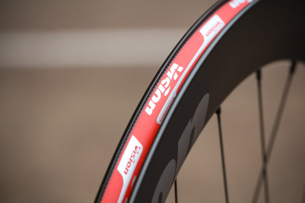 vision_metron_55_sl_disc_clincher_wheels_-_rim_bed.jpg