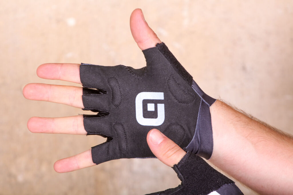 ale_air_glove_-_palm.jpg