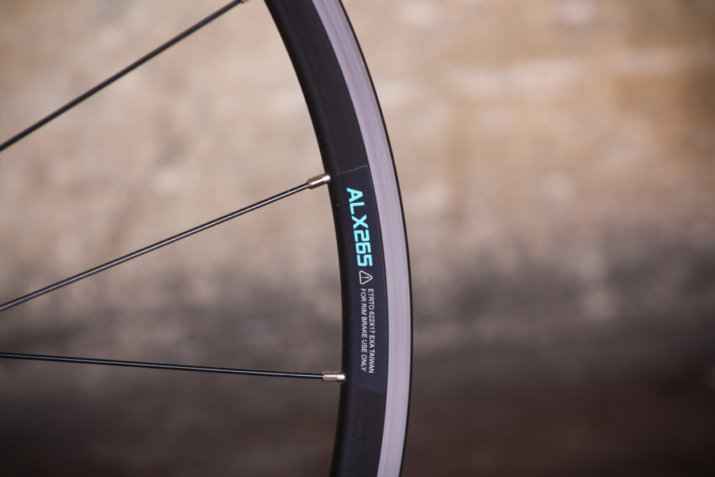 _alx265_700c_qr_road_wheels_tl-ready_-_rim_detail_2.jpg