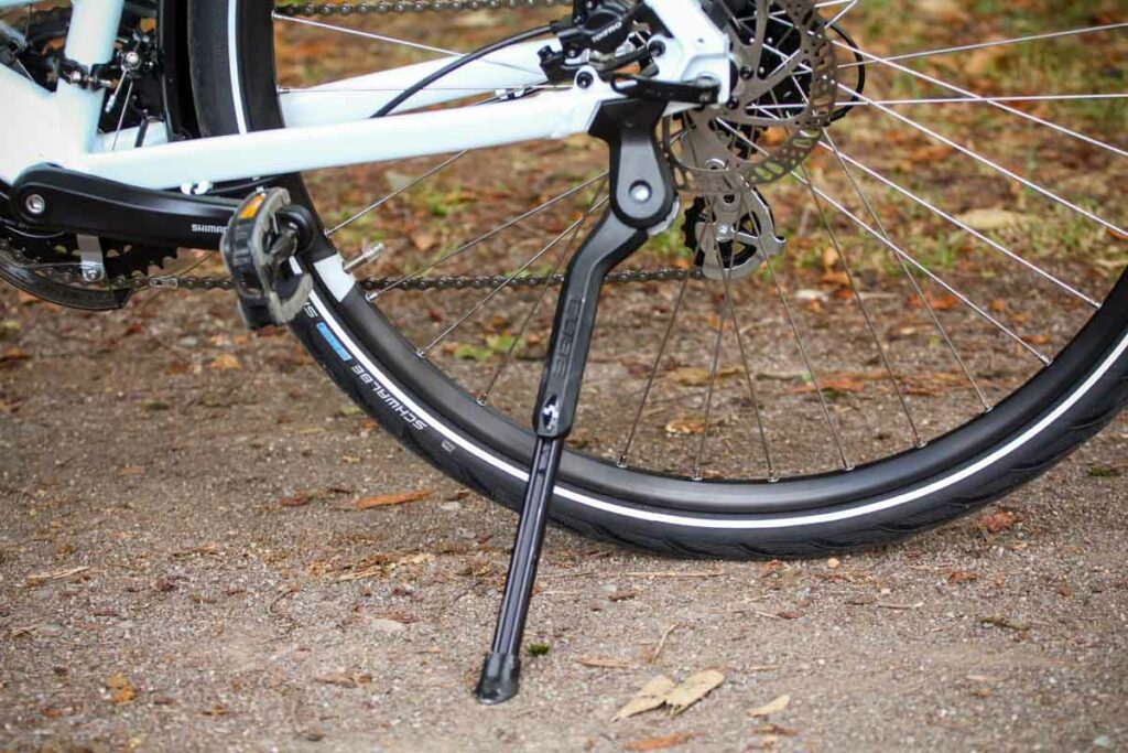cube_touring_pro_-_kickstand.jpg