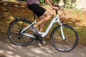cube_touring_pro_-_riding_1.jpg