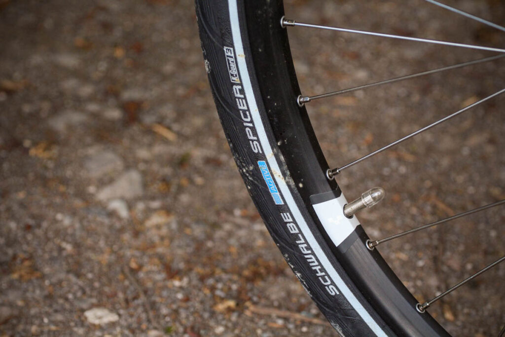 cube_touring_pro_-_tyre.jpg