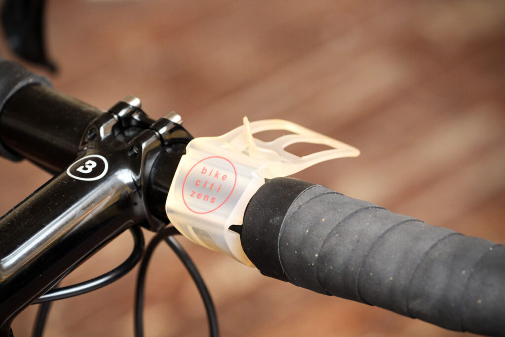 finn_transparent_phone_holder_-_on_bike.jpg