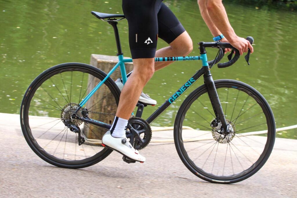 genesis_volare_853_disc_-_riding_3.jpg