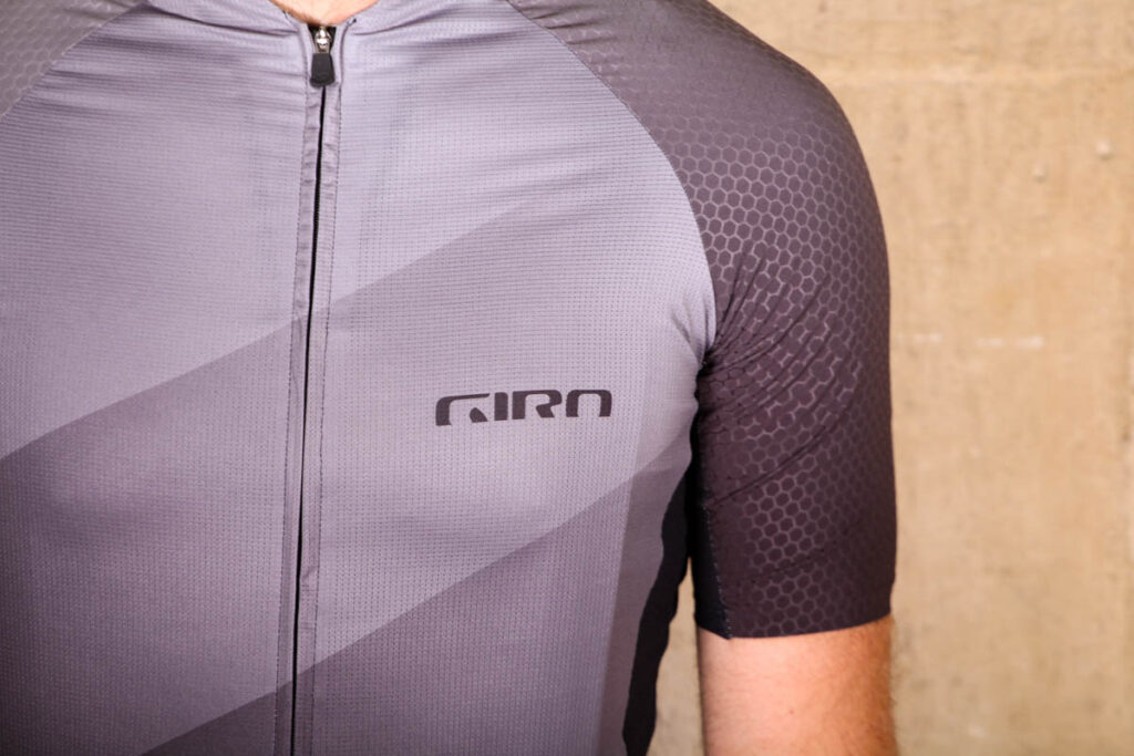 giro_chrono_pro_jersey_short_sleeve_-_logo.jpg