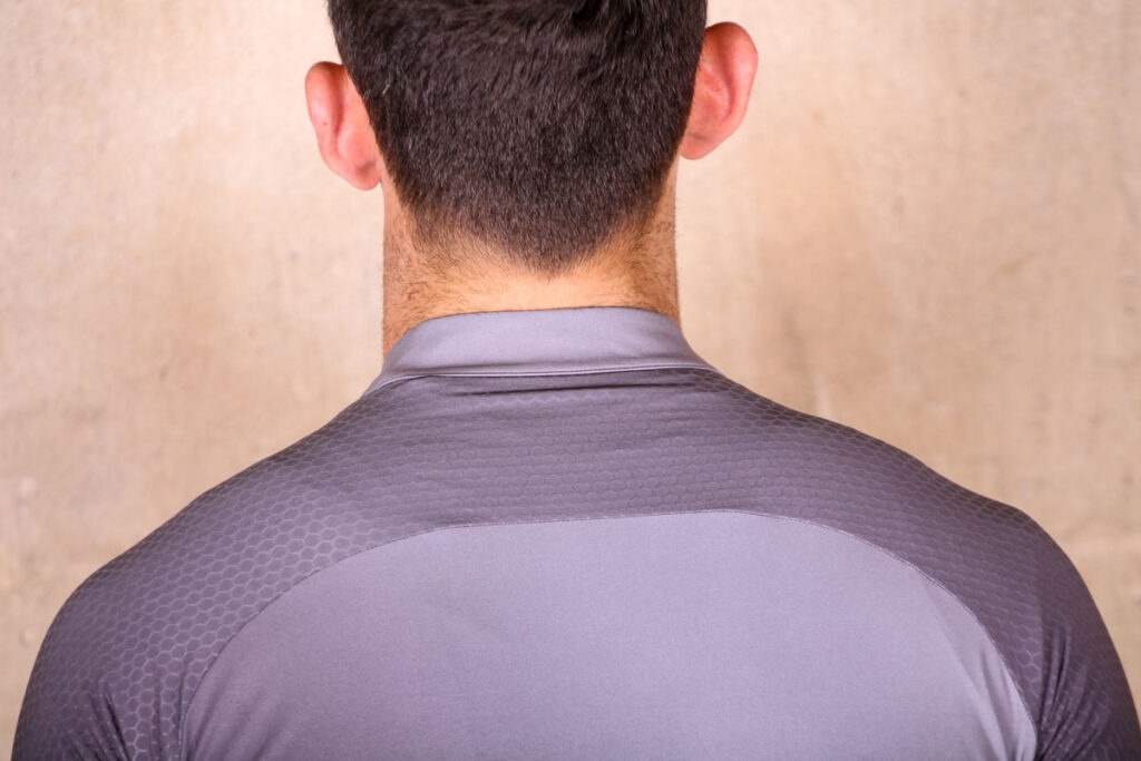 giro_chrono_pro_jersey_short_sleeve_-_shoulders.jpg