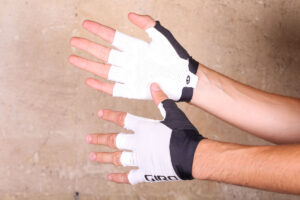 giro_zero_cs_white_cycling_mitts.jpg