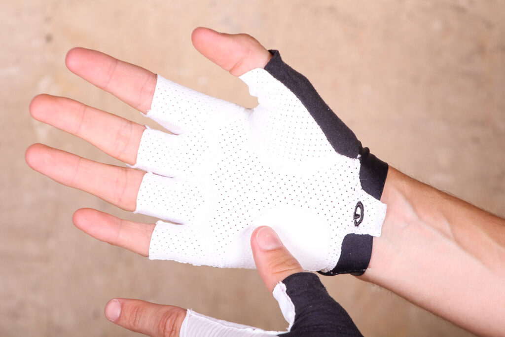 giro_zero_cs_white_cycling_mitts_-_palm.jpg