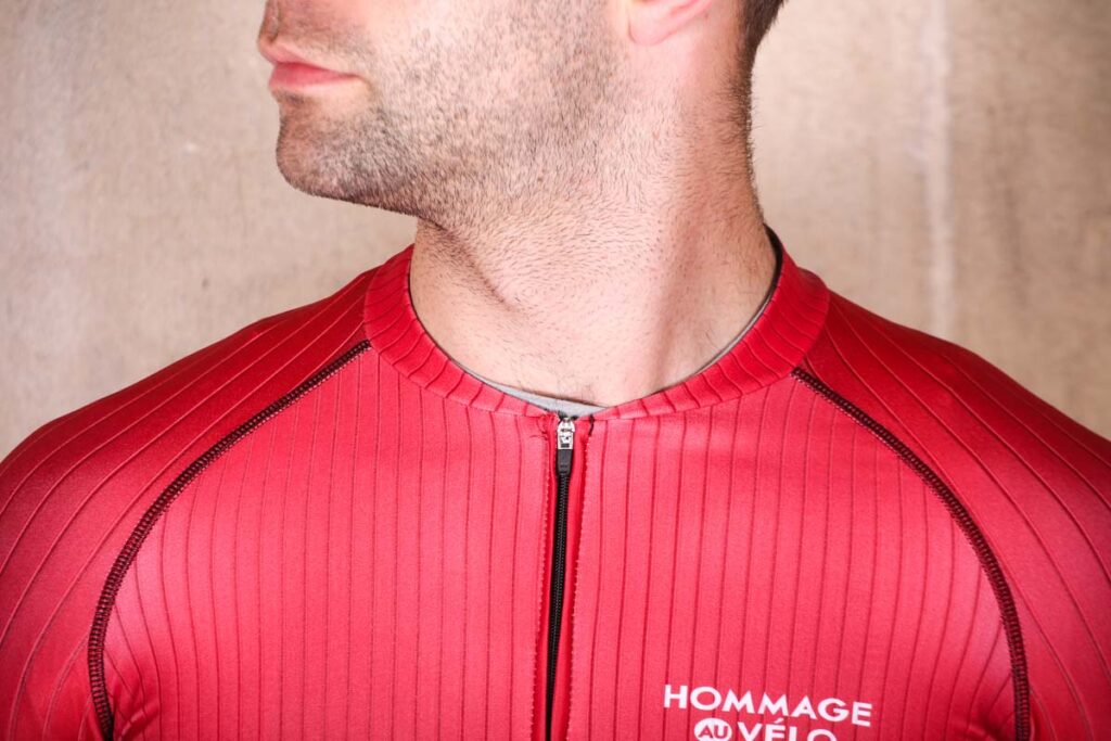 hommage_au_velo_bourlon_jersey_red_-_collar.jpg