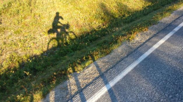 Ian Walker’s shadow (via Ian Walker on Twitter).JPG