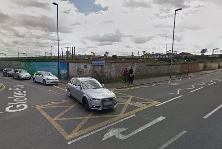 Junction of Whitehall Road and Globe Road in Leeds (via Google Street View).JPG