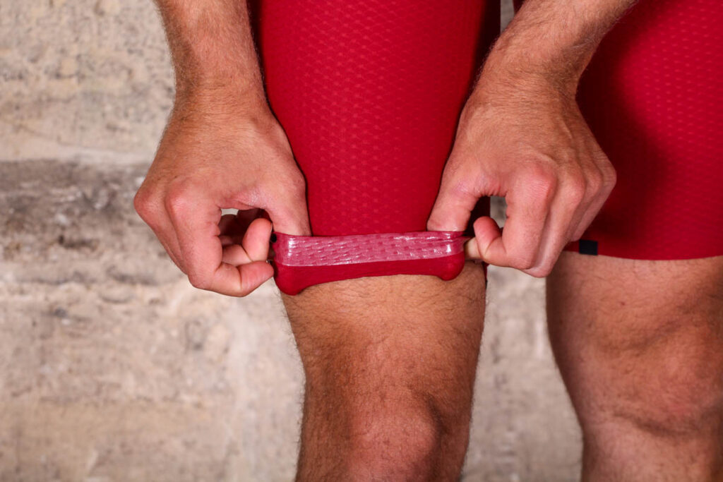 katusha_aero_race_suit_-_gripper.jpg