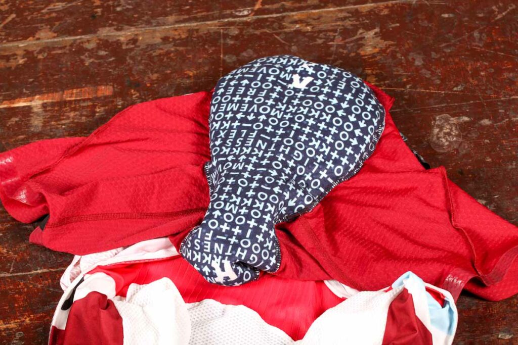 katusha_aero_race_suit_-_pad.jpg