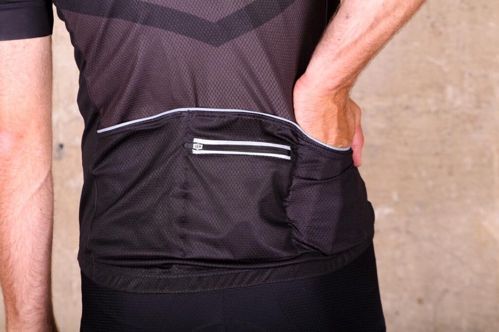 orro_bikes_cycling_jersey_-_pockets.jpg