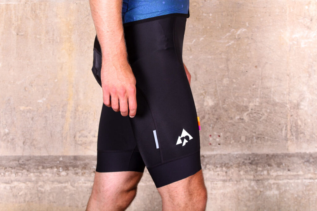 podia_club_bib_shorts_-_side.jpg
