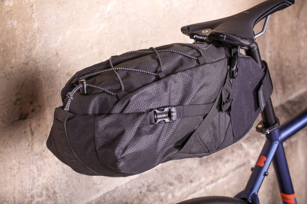 Topeak BackLoader 10L – back.jpg