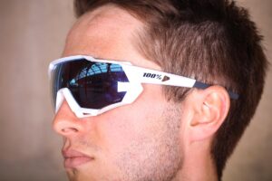 100_speedtrap_glasses_2.jpg