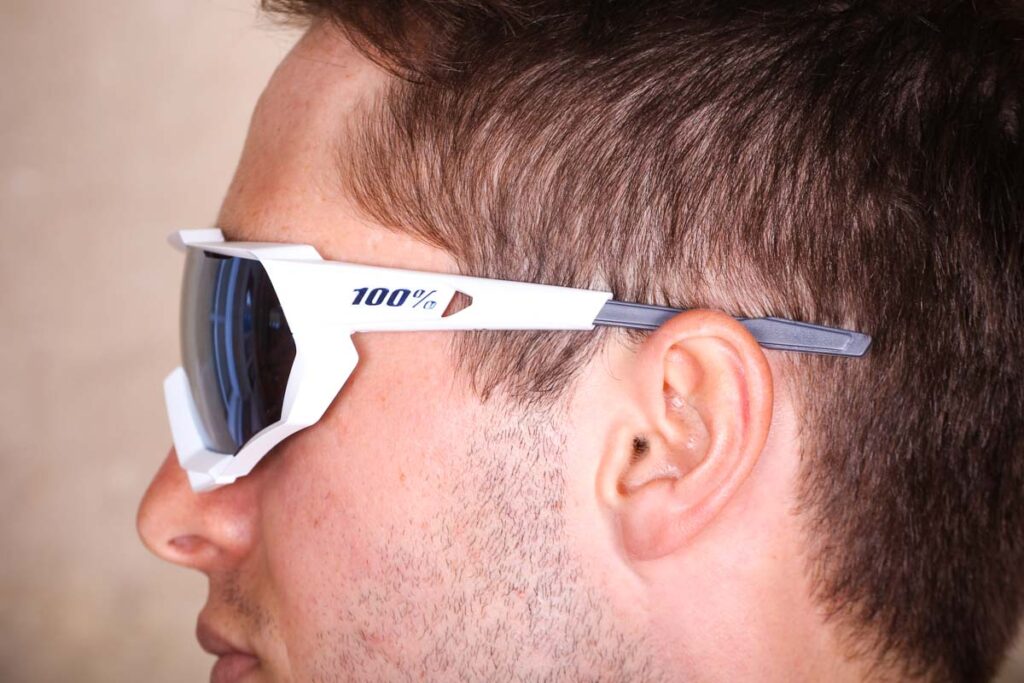 100_speedtrap_glasses_3.jpg