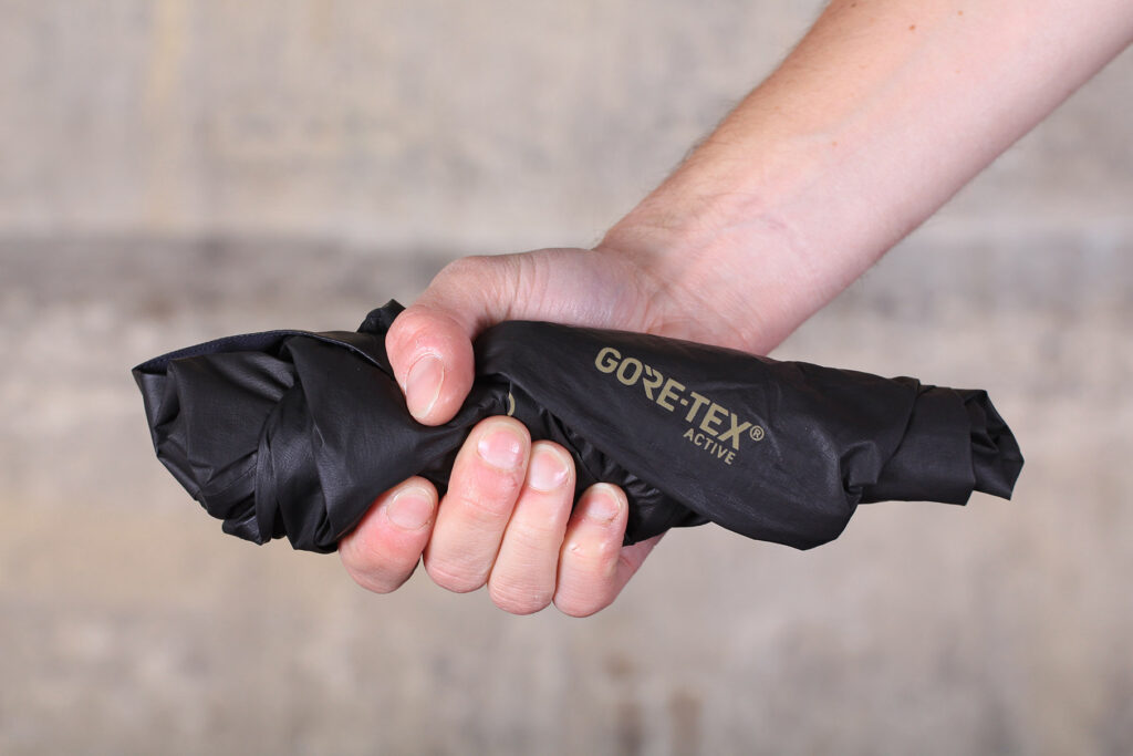 Gore Bike Wear ONE GORE-TEX Active Bike Jacket – folded.jpg