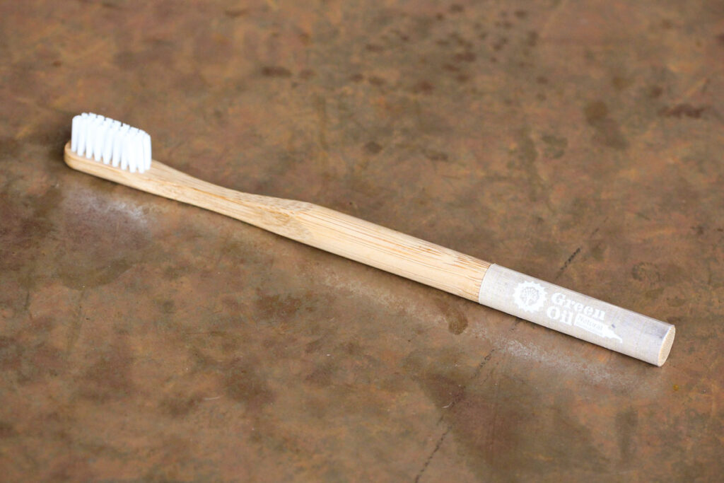 Green Oil Detail Brush