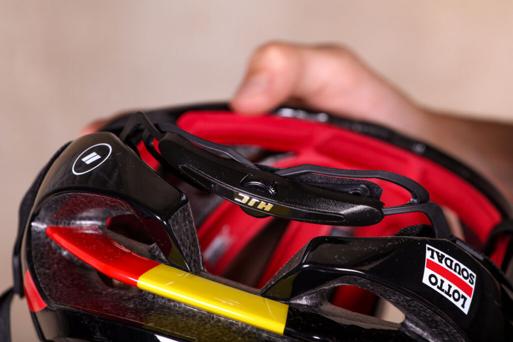 hjc_ibex_lotto_soudal_edition_helmet_-_tension_system.jpg