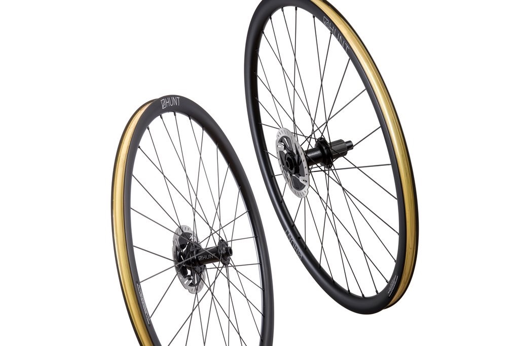 Hunt-30-Carbon-Gravel-Disc-Hero_8e7eabc7-4c29-497b-8055-15a4c62b6d95_1024x1024