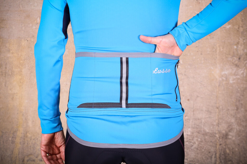 lusso_ladies_aqua_repel_jacket_v2_-_pockets.jpg