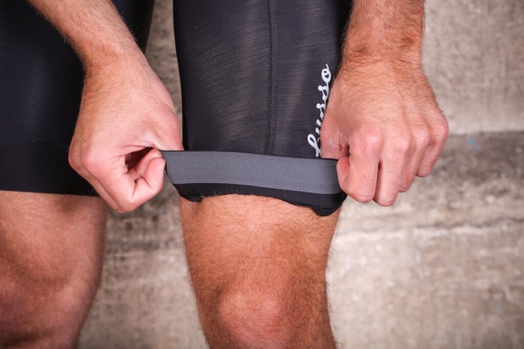 lusso_leadout_bibshorts_-_cuff.jpg