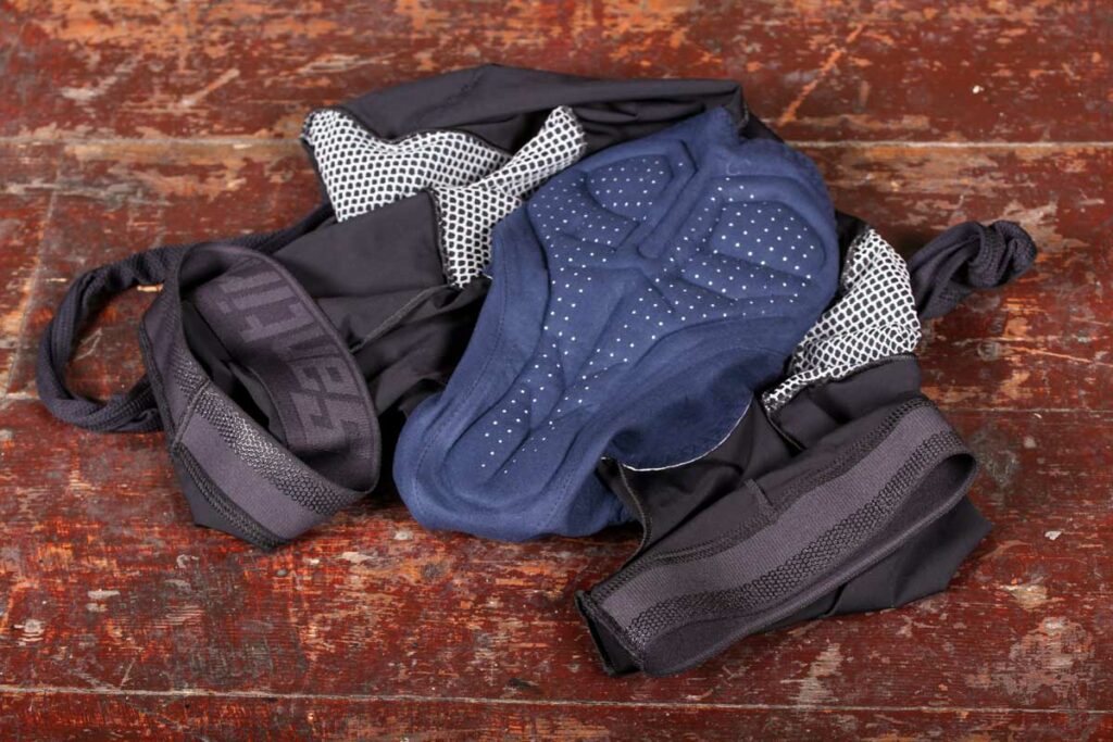 santini_365_mago_2.0_bibshorts_-_pad.jpg