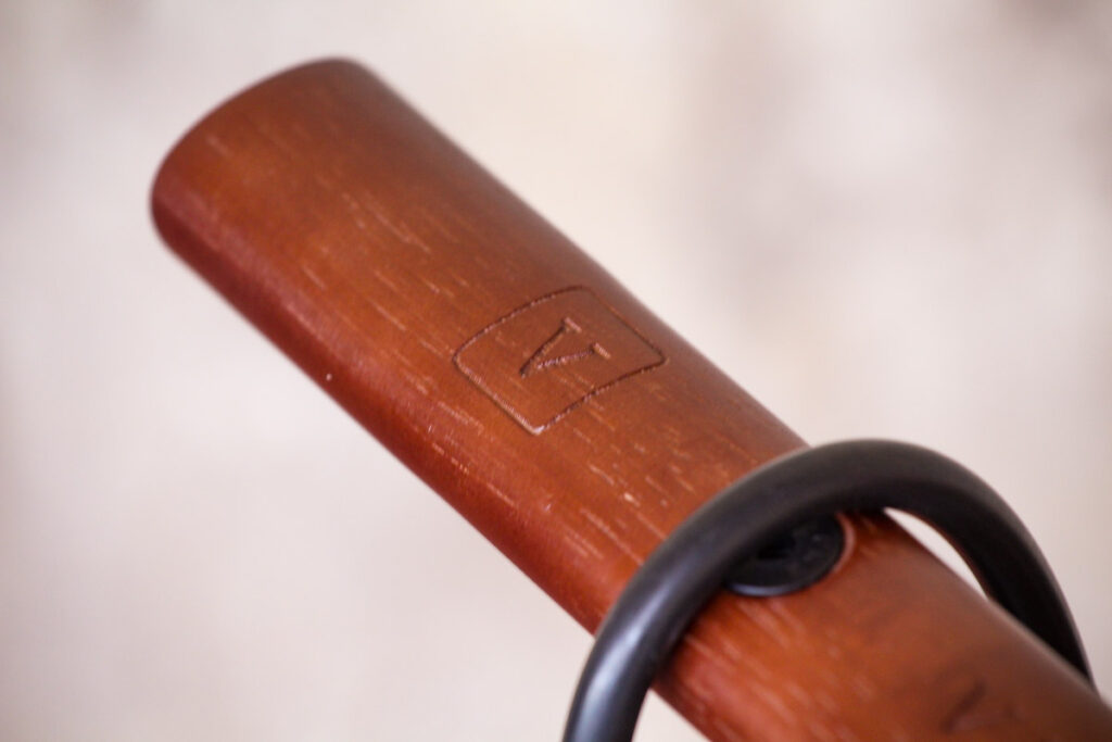 vel_air_flow_track_pump_-_handle_detail.jpg