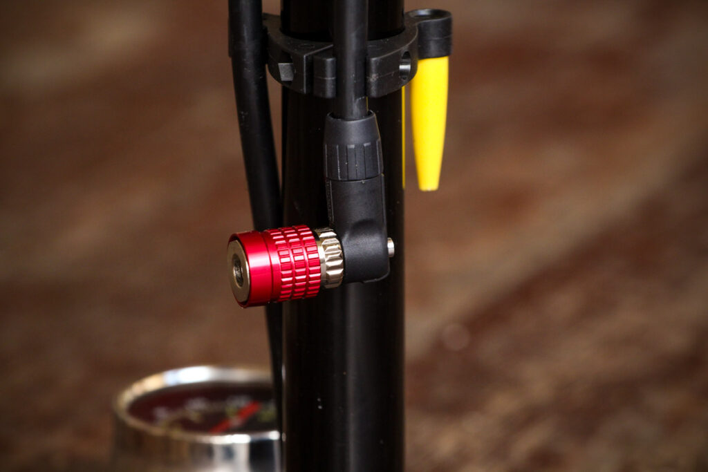 vel_air_flow_track_pump_-_valve_head.jpg