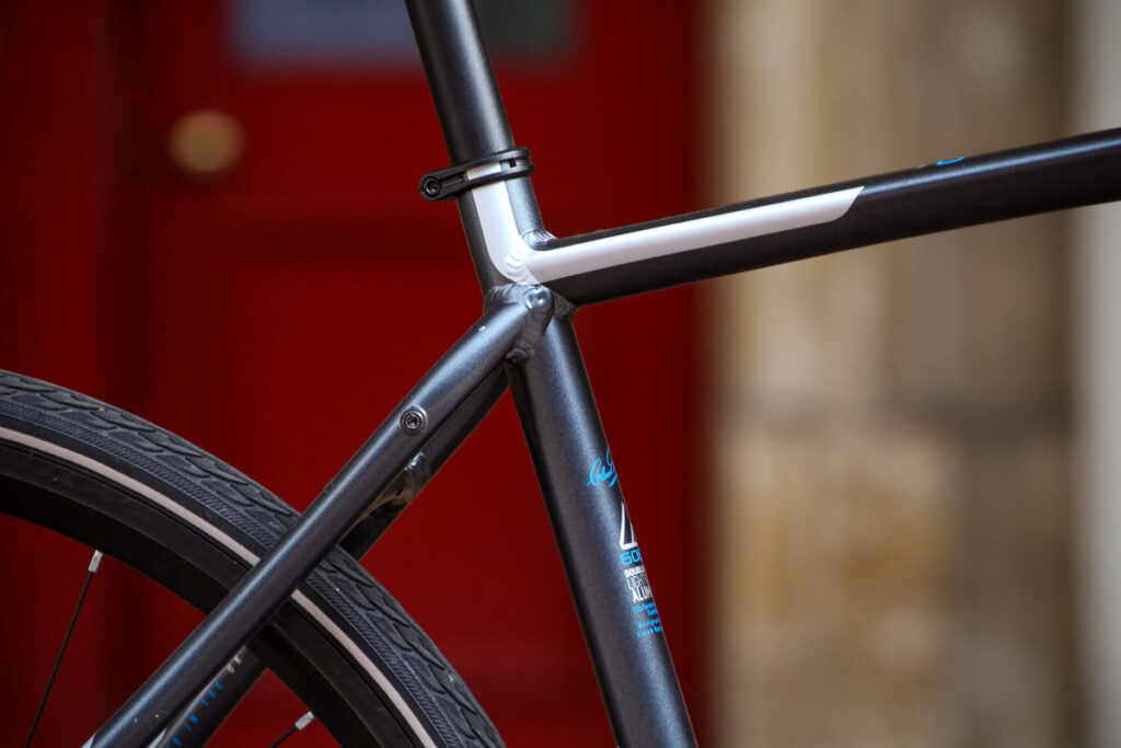 claud_butler_quest_11_-_seat_tube_junction.jpg