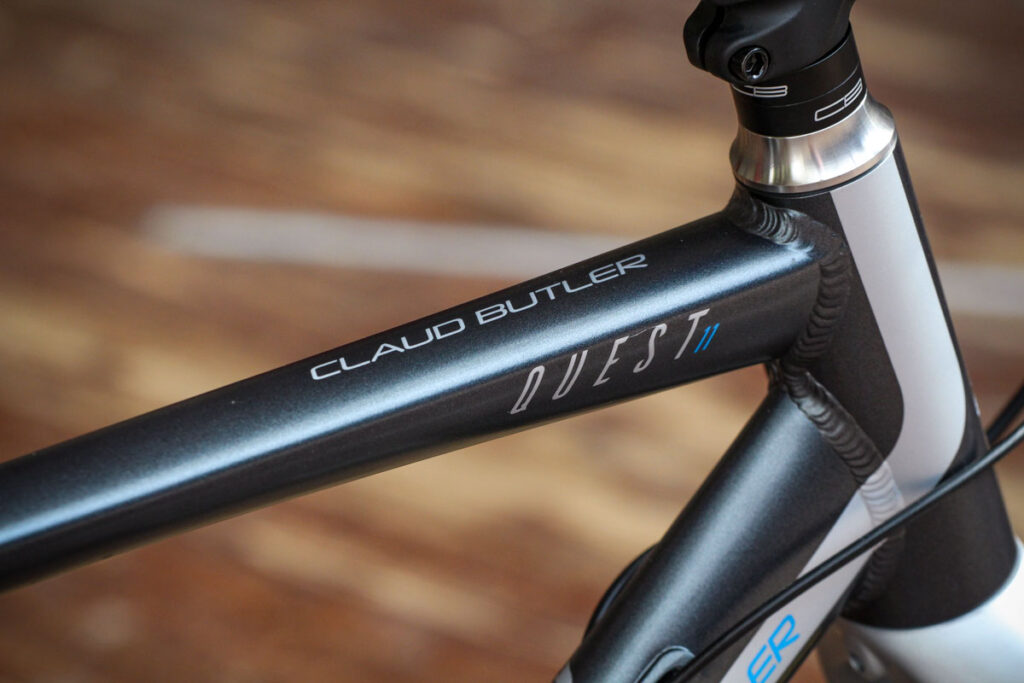 claud_butler_quest_11_-_top_tube_detail_2.jpg
