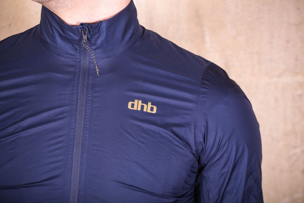 dhb_aeron_lab_ultralight_waterproof_jacket_-_chest_logo.jpg