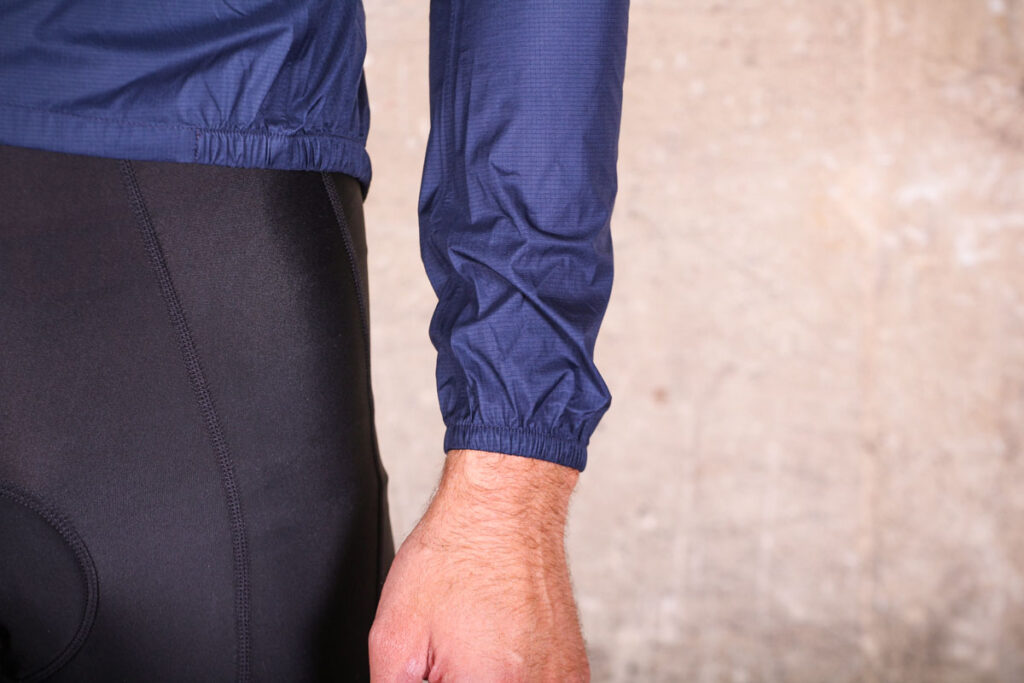 dhb_aeron_lab_ultralight_waterproof_jacket_-_cuff.jpg