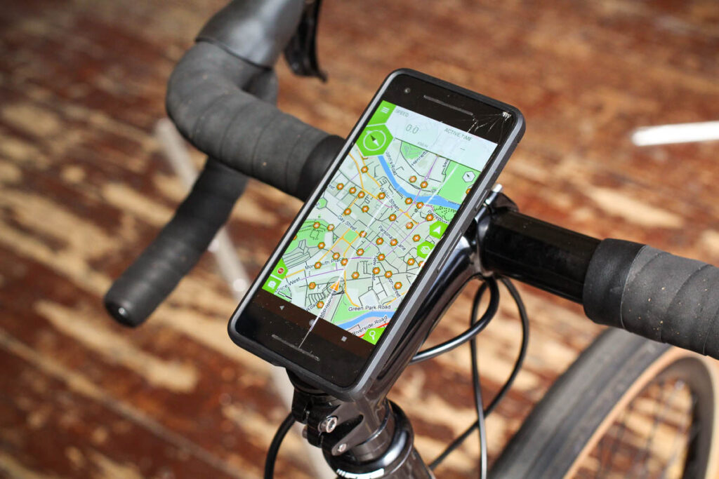 f3_cycling_phone_mount_-_phone_portrait.jpg