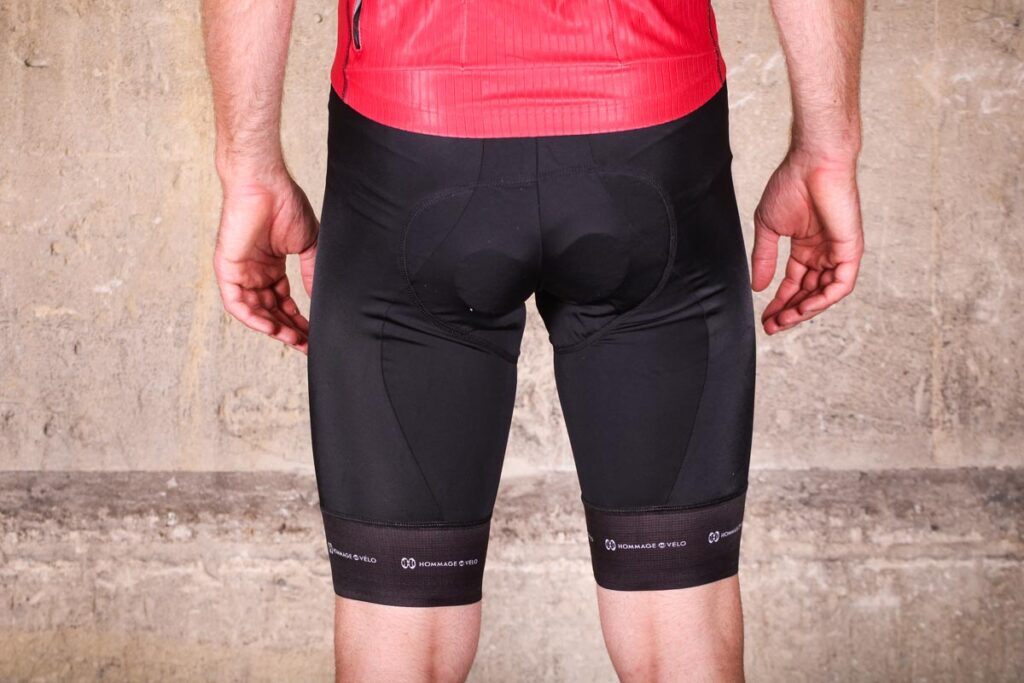 hommage_au_velo_booty_bib-shorts_black_-_back.jpg