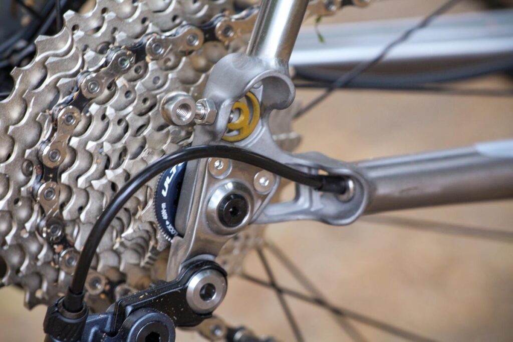 j_guillem_atalaya_-_rear_drop_out.jpg
