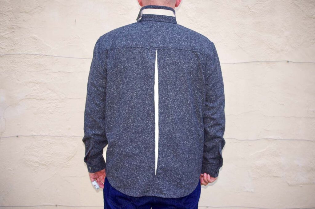 Samvær Overshirt – back with reflective.jpg