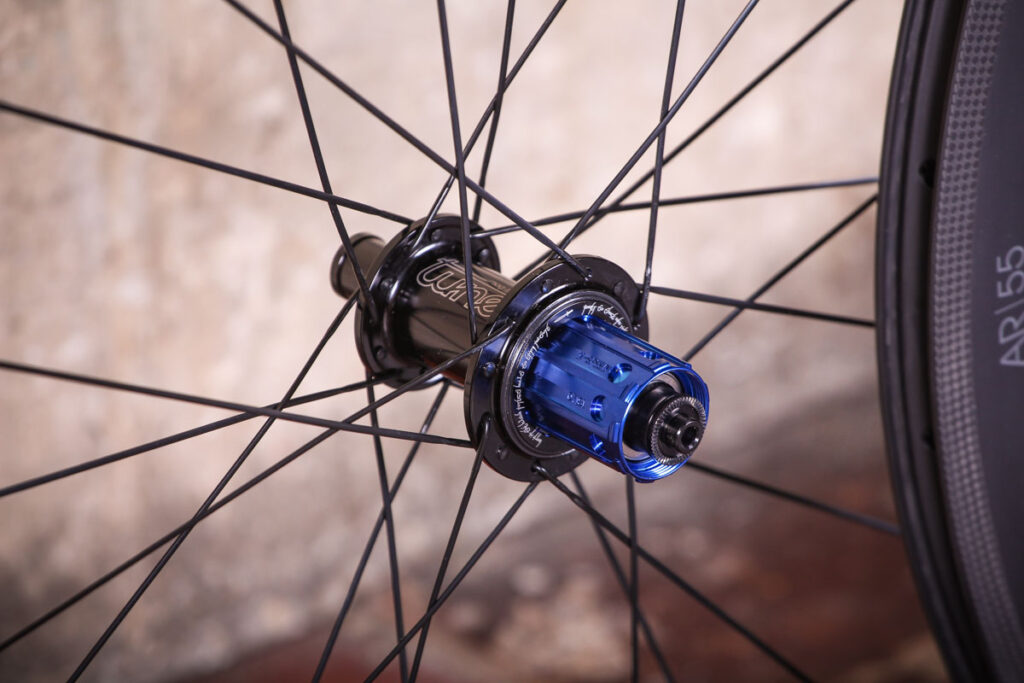 aera_ar_55_tubeless_wheelset_-_rear_hub_1.jpg