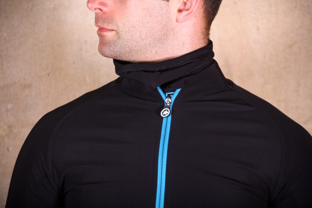 Assos Mille GT winter Jacket Ultra AZ – collar.jpg