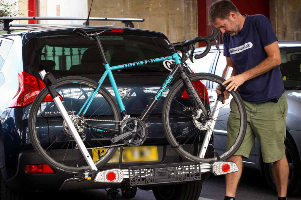 auxtail_towball_mount_cycle_carrier_-_mounting_bikes.jpg