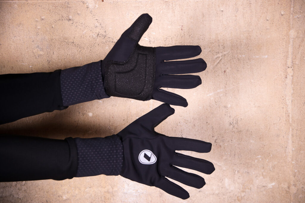 Lusso Windtex Gloves Black.jpg