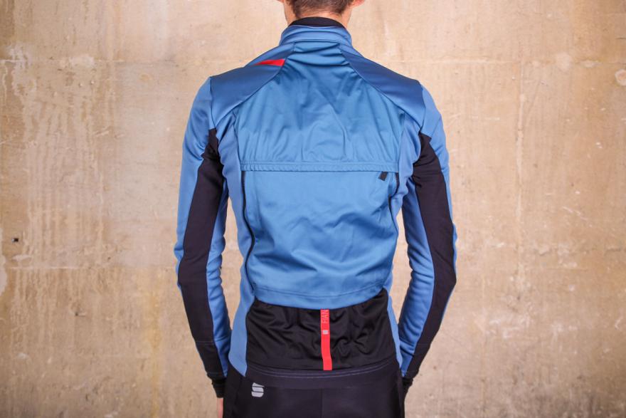 sportful-fiandre-cabrio-jacket-back.jpg