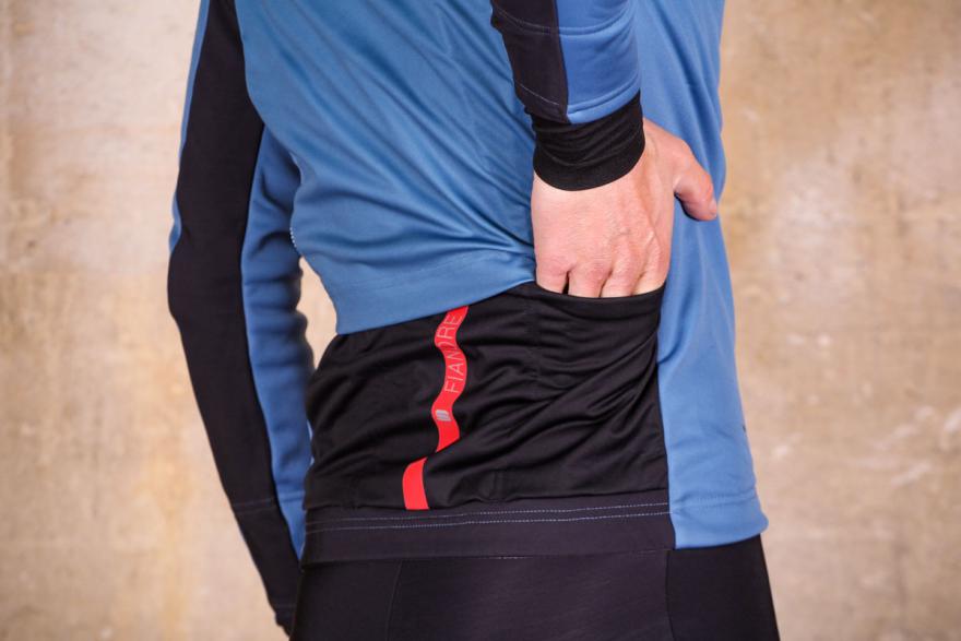 sportful-fiandre-cabrio-jacket-pocket.jpg