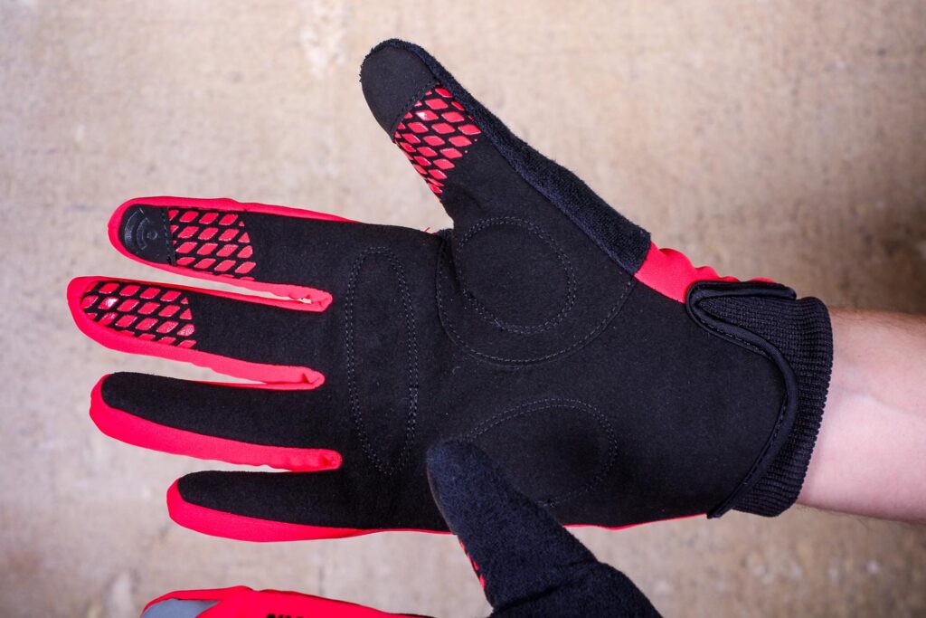 BTwin 500 Winter Cycling Gloves – palm.jpg